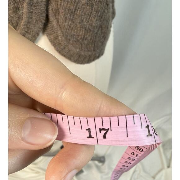 The Woolrich Woman Vintage 1980s Cross Button 100% Wool Sweater Vest Grandmacore - Picture 9 of 10